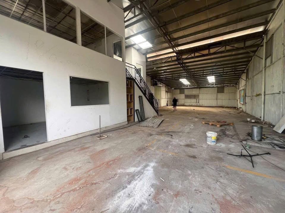 Cho thuê kho xưởng 340m² đường tải lớn, TP Thủ Đức - Giá 30 triệu/tháng