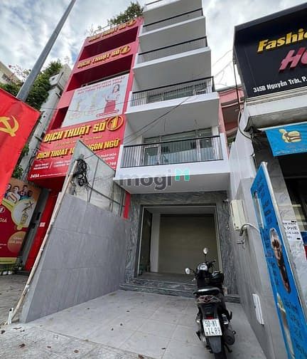 Nhà Phố Nguyễn Trãi, Q1 900m² - Vị trí đắc địa, kinh doanh sầm uất!