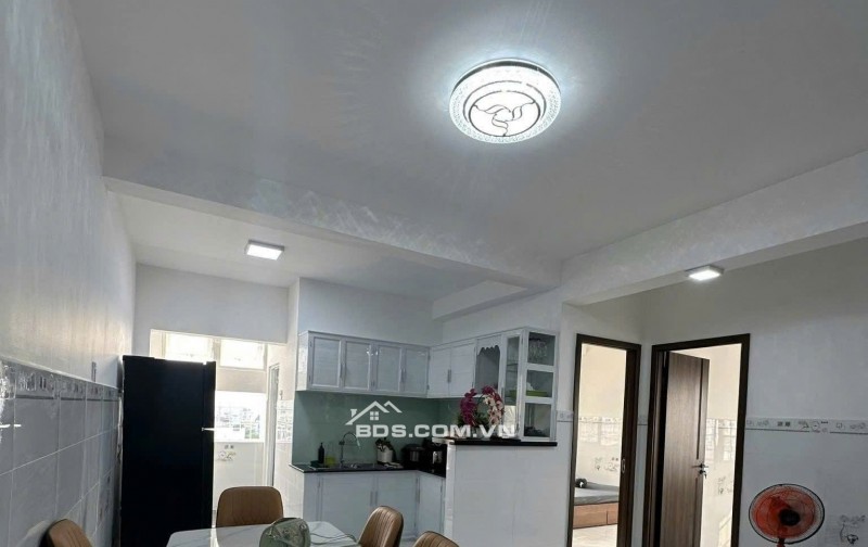 Cho thuê căn hộ 70m² Quận 1 - 2PN, Lầu cao, Full nội thất