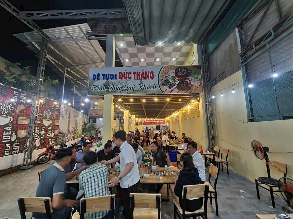 Cho thuê nhà mặt tiền Trần Hưng Đạo (Cái Răng) - Kinh doanh đa ngành, DT 400m²