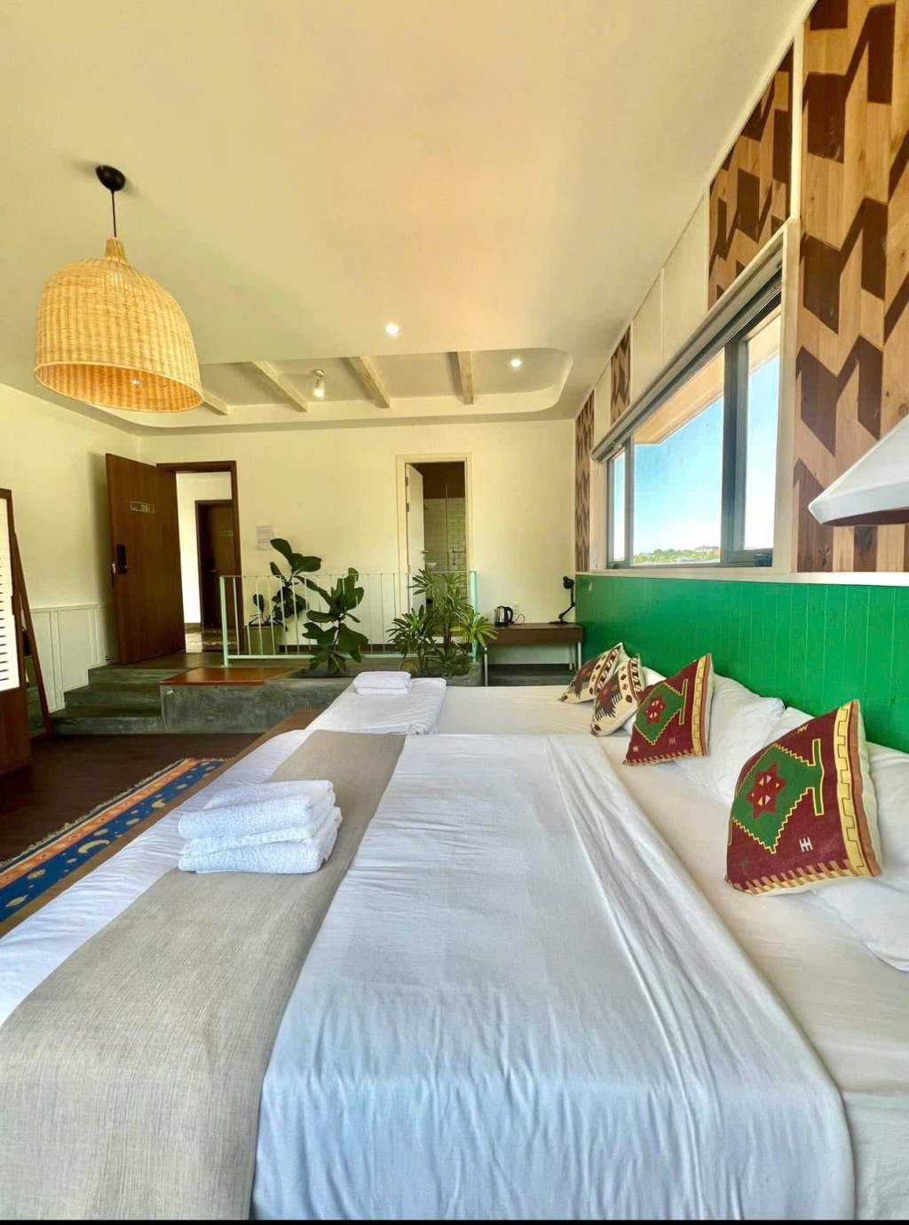 Bán Khách Sạn Khe Sanh Đà Lạt 250m² Giá 23.5 Tỷ - Kinh Doanh Ngay