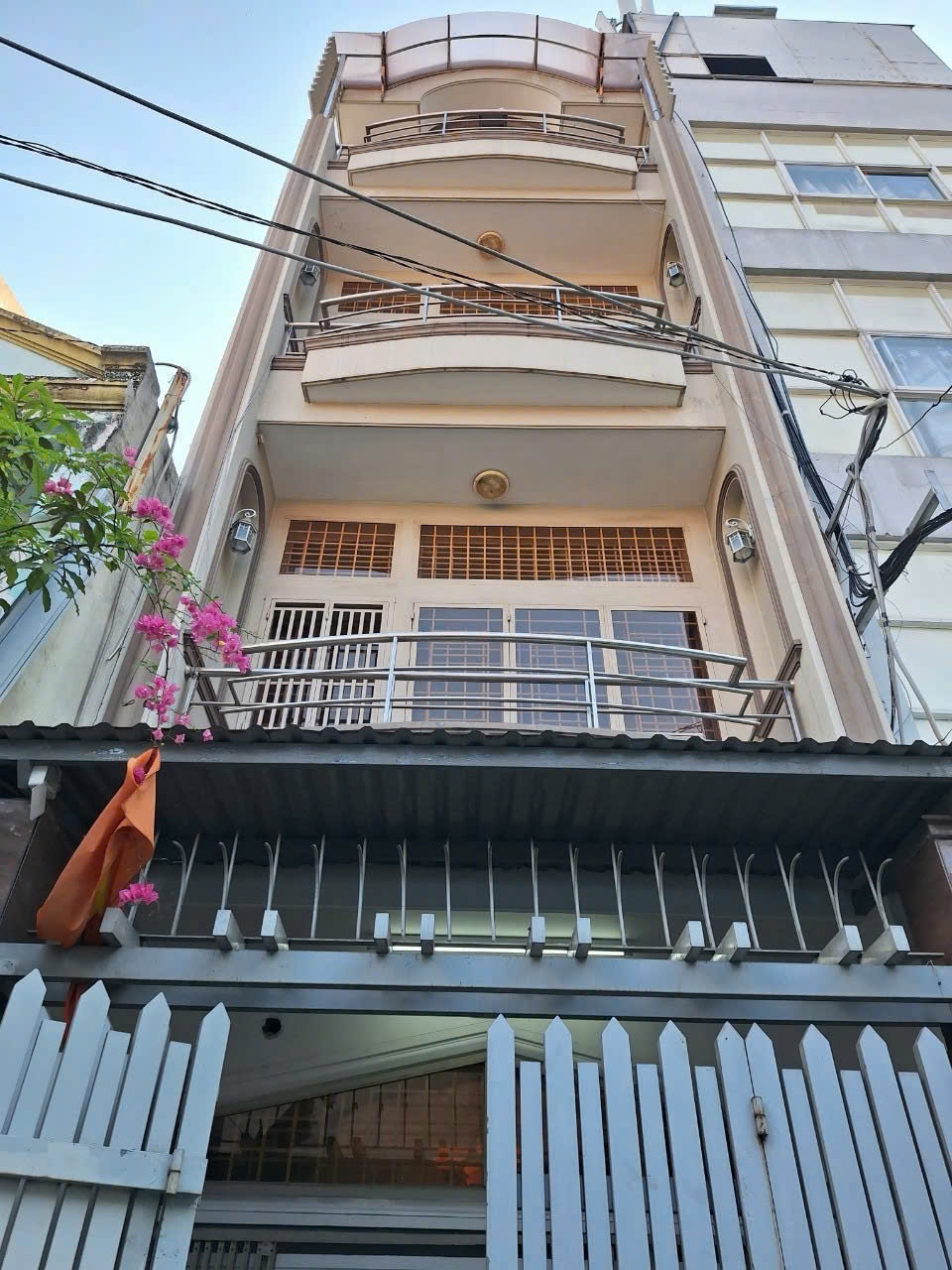 Nhà HXH Trần Hưng Đạo, Q1 - 48.6m² - 15 Tỷ - Đối diện Bộ Công An