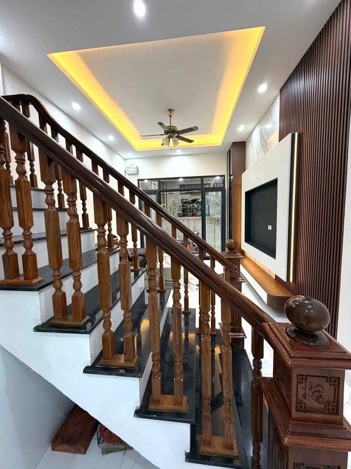 Nhà 4 Tầng Phùng Hưng, Hà Đông - 39m², 11.9 Tỷ - Gần BV Quân Y 103, Ô tô đỗ cửa