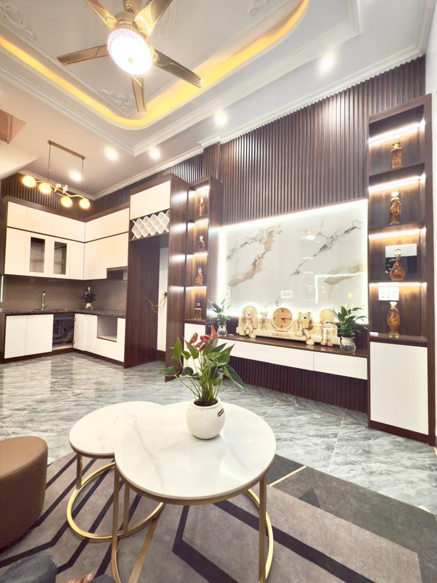 Nhà Đội Cấn 35m² - Sổ hồng chính chủ, ô tô tránh, full nội thất