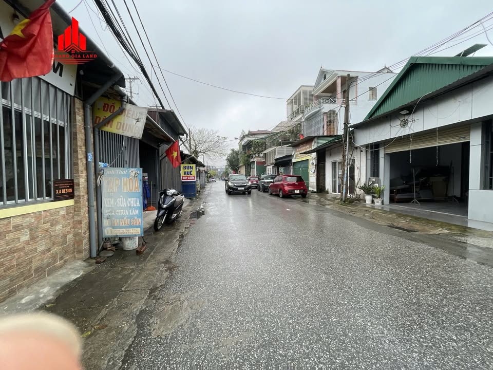 Nhà Cấp 4 Mặt Tiền Hoàng Văn Thụ, Vinh 100m² - Sổ Đỏ Full Thổ Cư