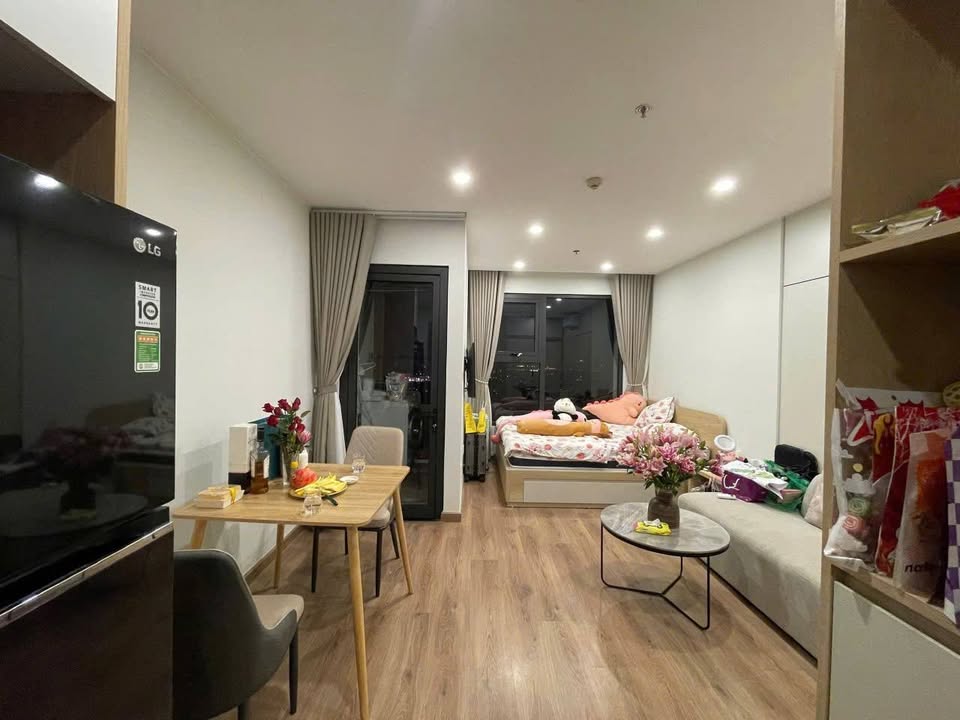 Căn hộ Vinhomes Smart City 28.3m² giá 3.1 tỷ - Full nội thất cao cấp!