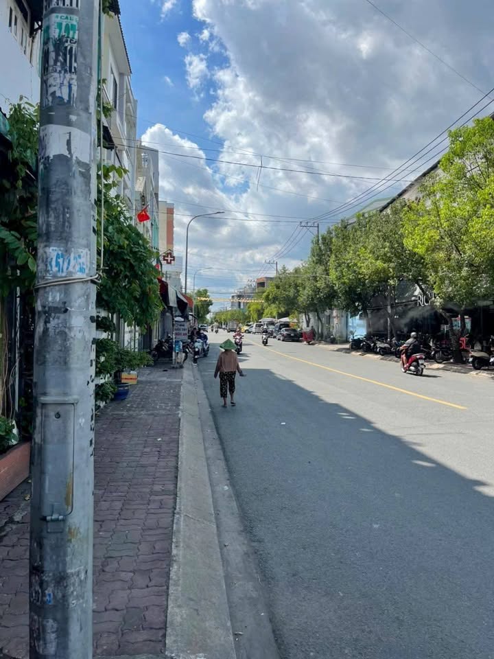 Nhà Cho Thuê 156 An Dương Vương, Quận 8 - 4PN, 400m², 15 Triệu/Tháng