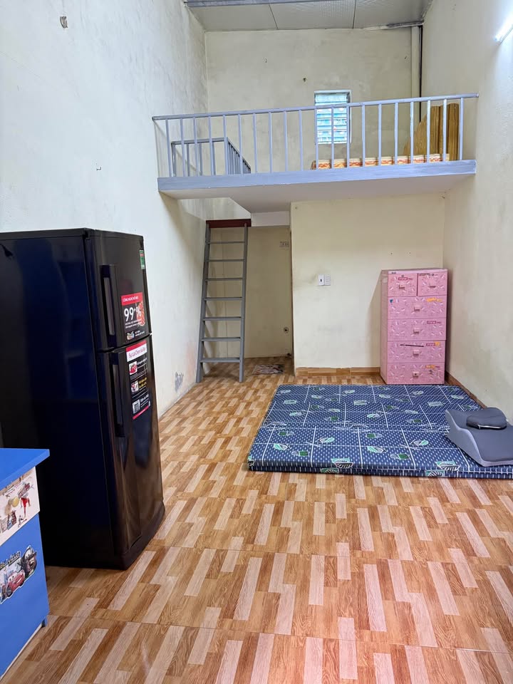 Cho thuê phòng trọ 25m² Trần Hưng Đạo cũ, Hạ Long - Sẵn nội thất, giá 2.3 triệu/tháng