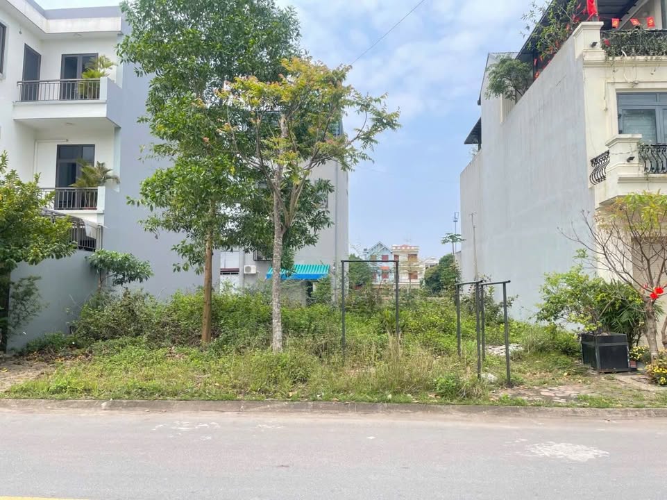 Đất nền Khu dân cư số 3 Xương Giang 126m² - Sổ đỏ chính chủ!