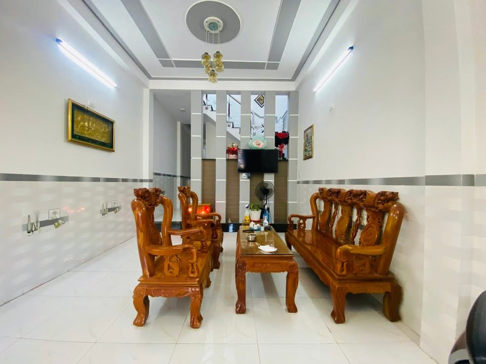 Nhà mới Phan Bá Vành Quy Nhơn 127m² - View công viên, 4PN, 4 tỷ