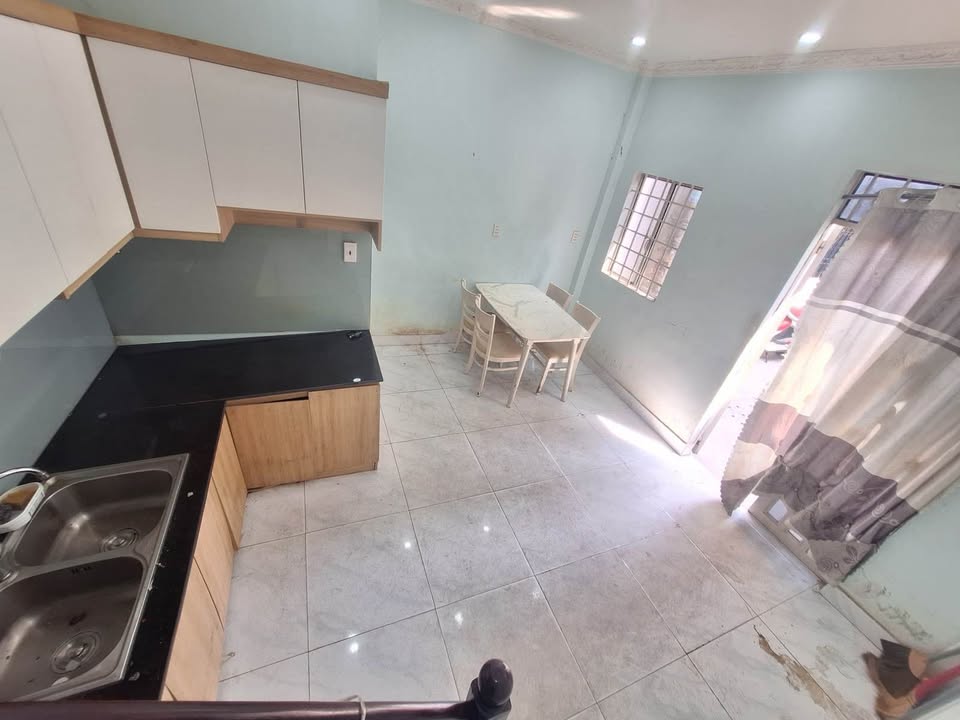 Nhà 16m² 3 Tầng Sổ Hồng Riêng - Ngay Vincom Thủ Đức