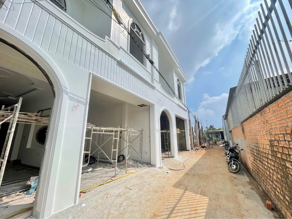 Nhà Hẻm Bế Văn Đàn Pleiku 77m² – Sân ô tô vào tận nhà!
