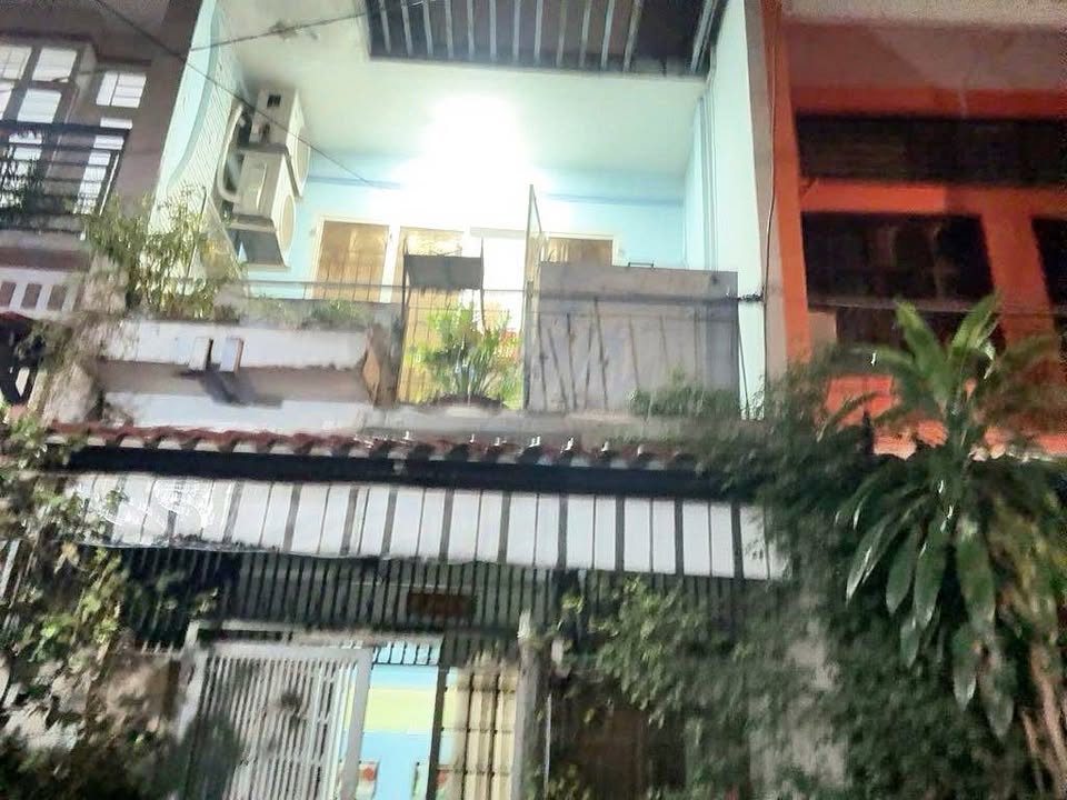 Nhà Lạc Long Quân, Quận 11 100m² - Đầu tư sinh lời cực đỉnh!