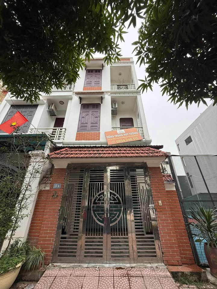 Cho thuê nhà 3 tầng mặt đường ô tô Trần Hưng Đạo, Phủ Lý - Giá thỏa thuận