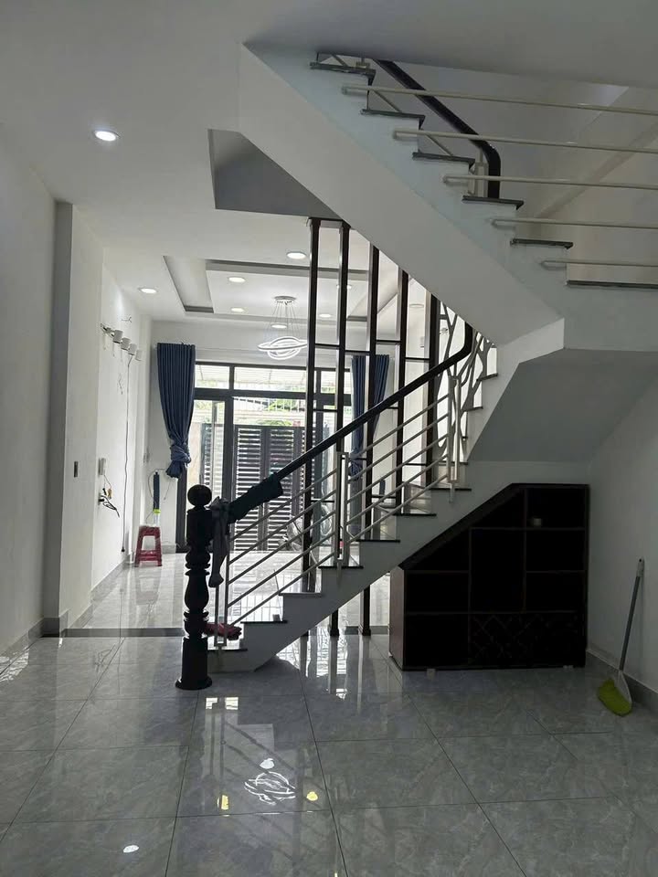 Nhà Nguyên Căn 4 Tầng Hiệp Bình Phước - Gần Vạn Phúc, 16 Triệu/Tháng