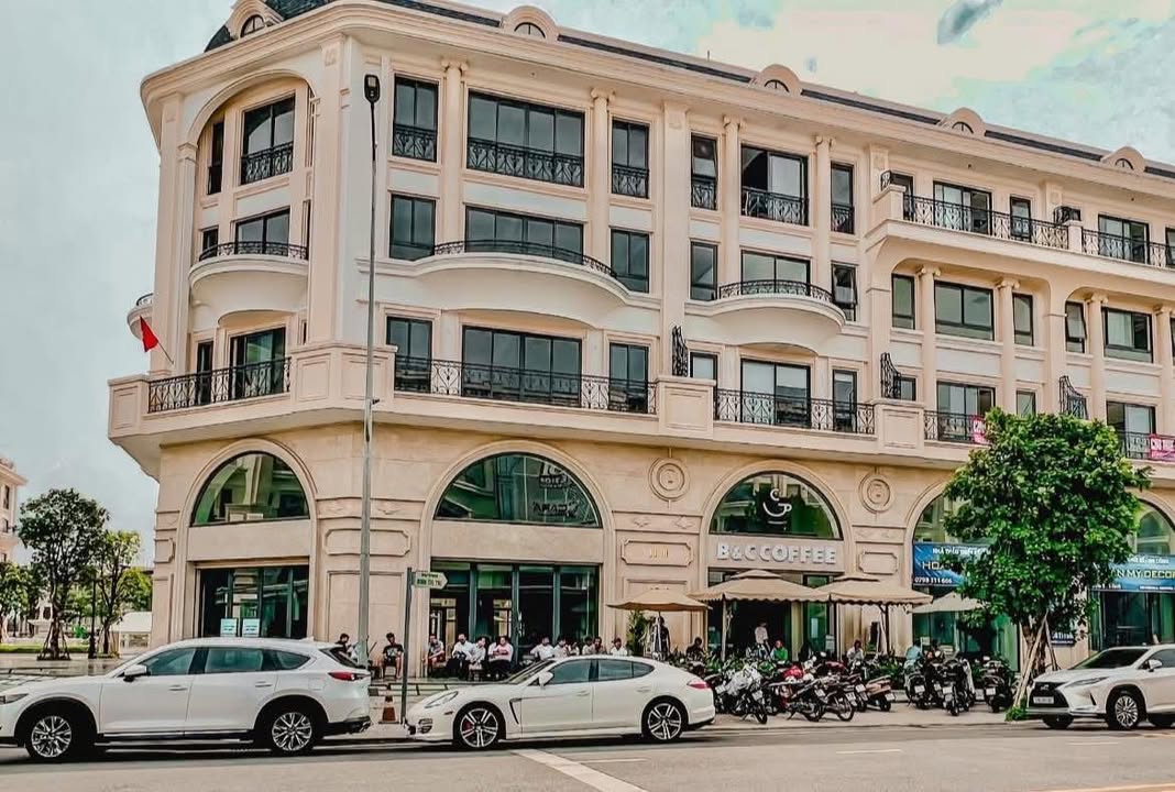 Cho thuê Nhà Phố Vạn Phúc City, TP. Thủ Đức - 154m², 5 Tầng, Giá 50 Triệu/Tháng