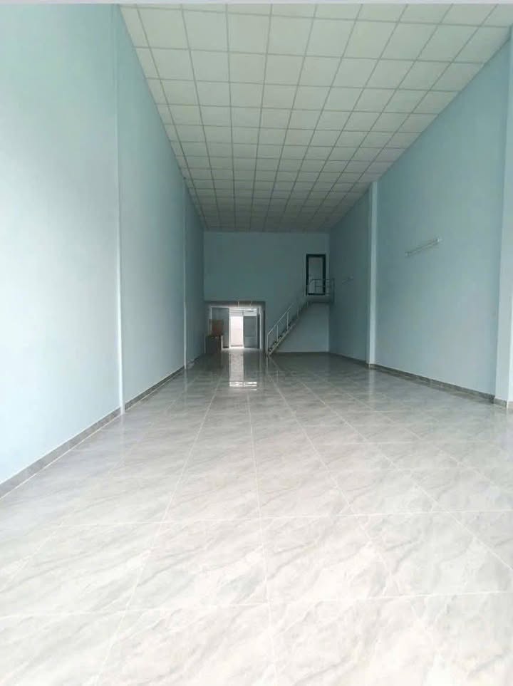 Kho Xưởng Hóc Môn 150m² - Container thoải mái, giá tốt!