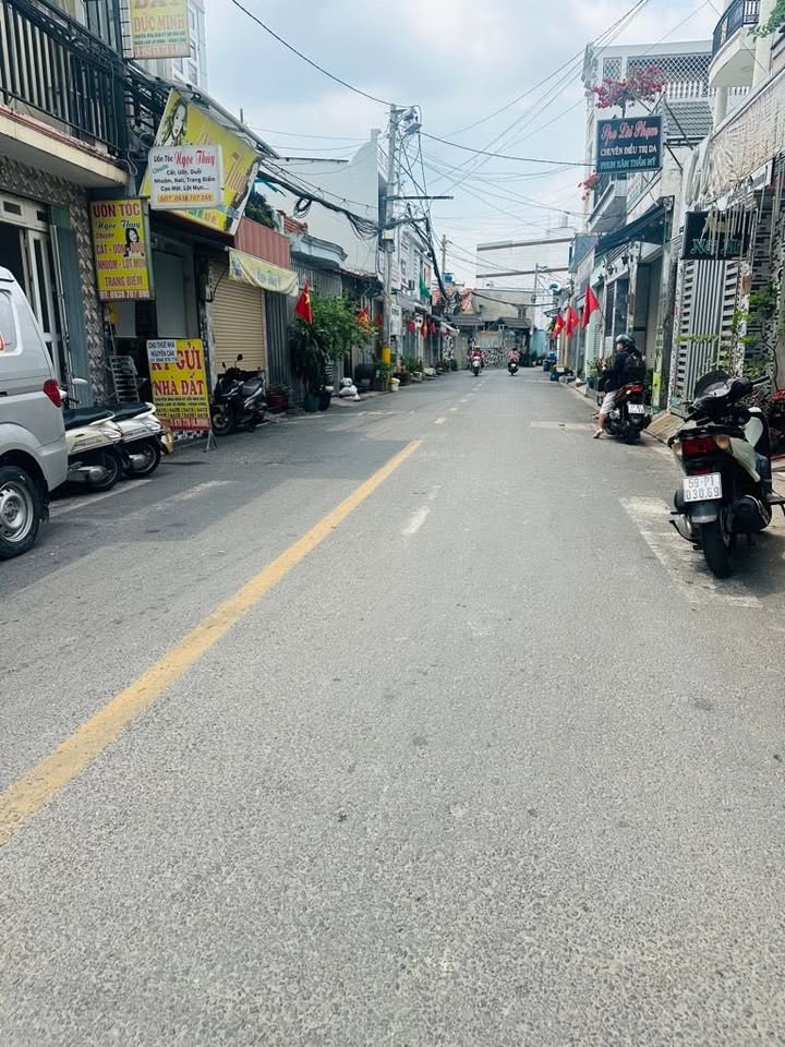 Nhà Mặt Tiền Kinh Doanh Q12 - Căn Góc 75m², 4 Tầng, Giá 8 Tỷ