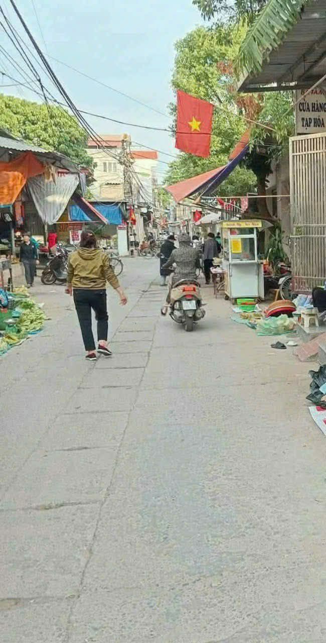 Đất Vạn Phúc Hà Đông 122m² - Mặt Chợ, Sổ Đỏ Vuông Vắn, Giá Đầu Tư