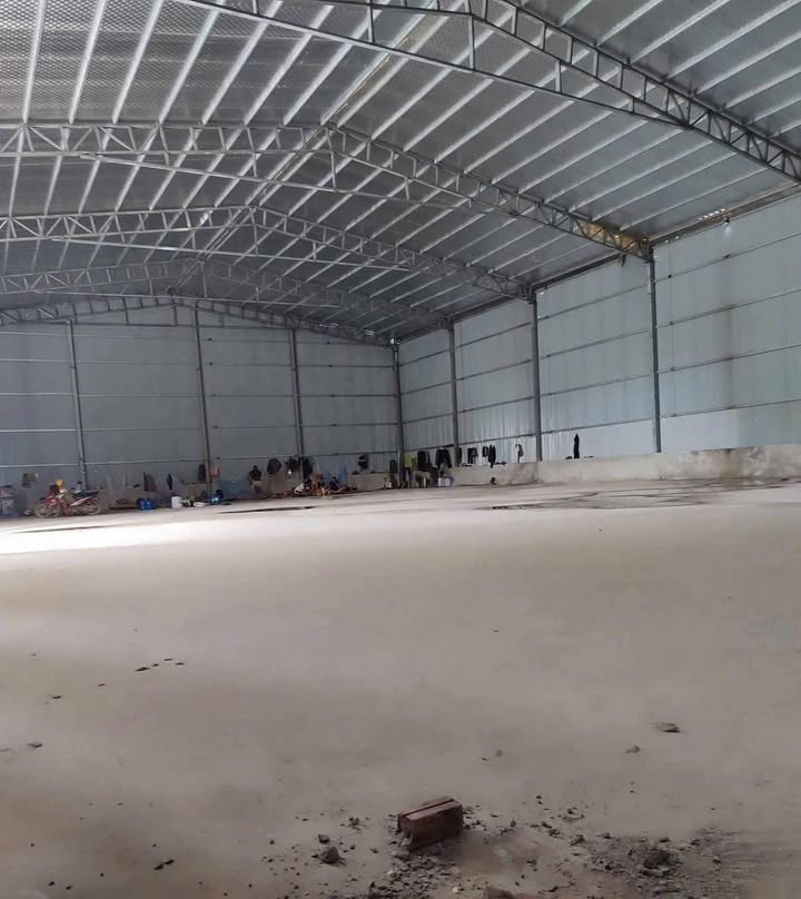 Cho thuê Kho Xưởng 400m² Đại Lộ Thăng Long - Container Đỗ Cửa