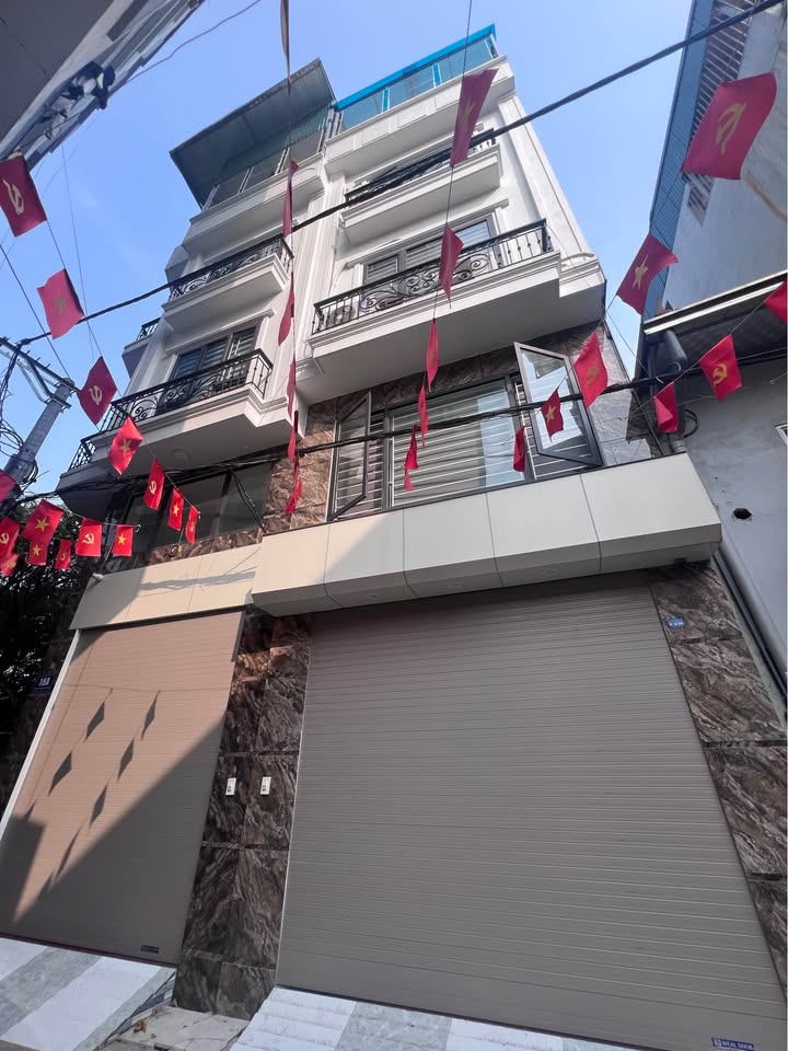 Nhà 5 Tầng 30m² Hoàng Mai - Oto Vào Nhà, Giá 6 Tỷ