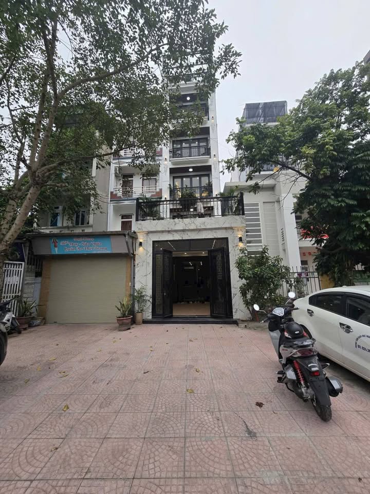 Nhà Mặt Tiền Ngô Gia Tự, Long Biên - 80m² x 6 Tầng Thang Máy, Kinh Doanh Đỉnh Cao