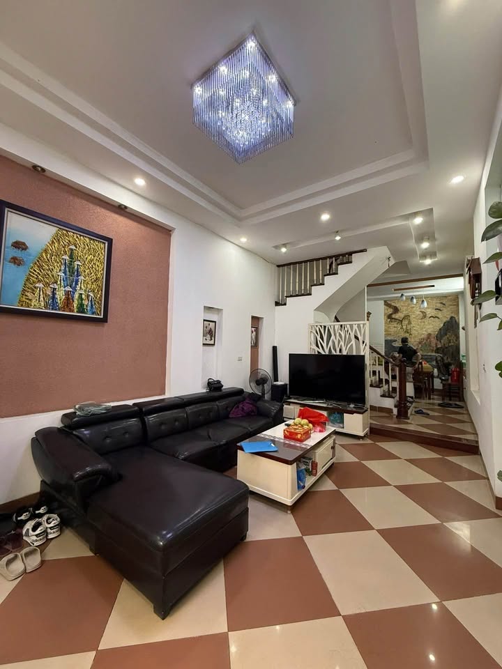 Nhà 48m² Hoàng Hoa Thám, Ba Đình - Ngõ Rộng, Nhà Đẹp Sẵn Sàng Ở Ngay