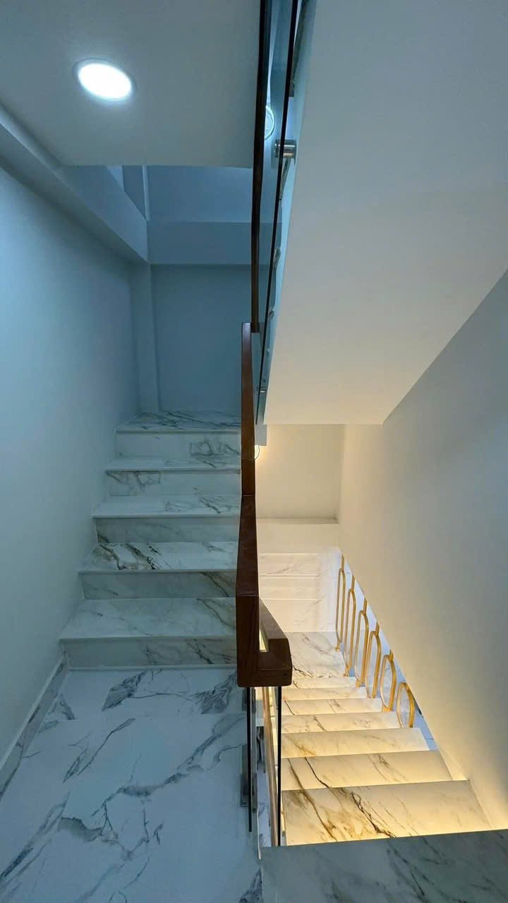 Nhà 4 Tầng Phú Thọ Q11 - 32m² - Giá 5.6 Tỷ TL