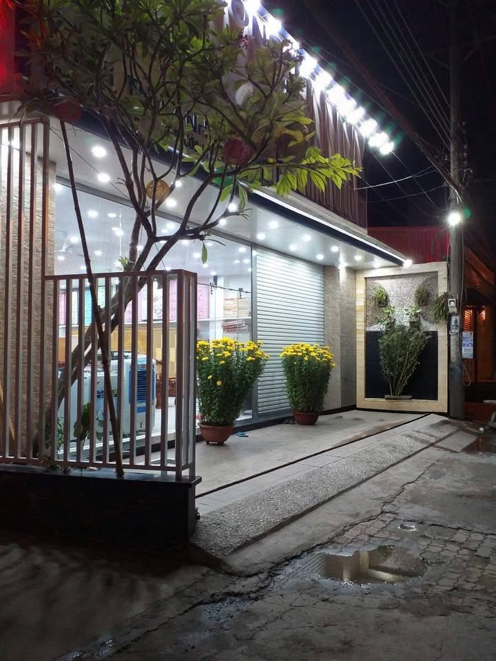 Nhà phố mặt tiền DT 743 Bình Dương 356m² - Mặt tiền kinh doanh đắc địa!