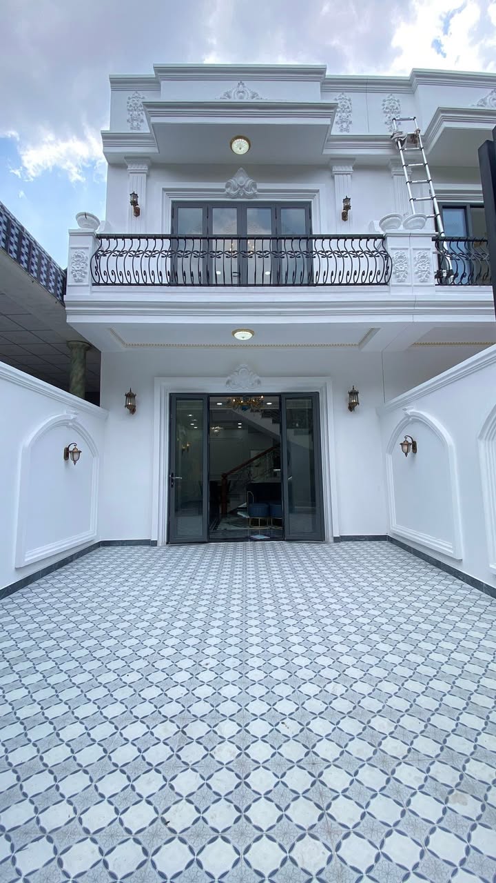 Nhà Tân Cổ Điển Mỹ Phong, Mỹ Tho - 90m² Sổ Hồng, Giá 2.9 Tỷ