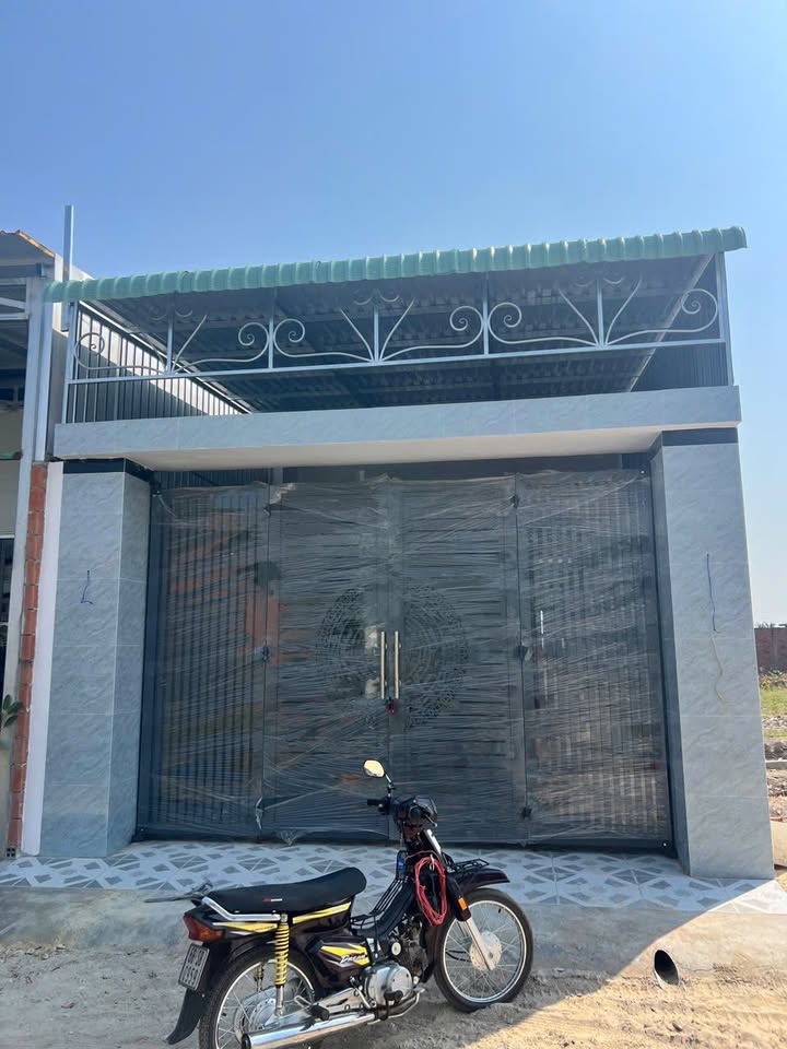 Nhà 150m² Phường Hiệp Ninh, Tây Ninh - Giá 1.25 Tỷ, Sẵn Sàng Đón Tết