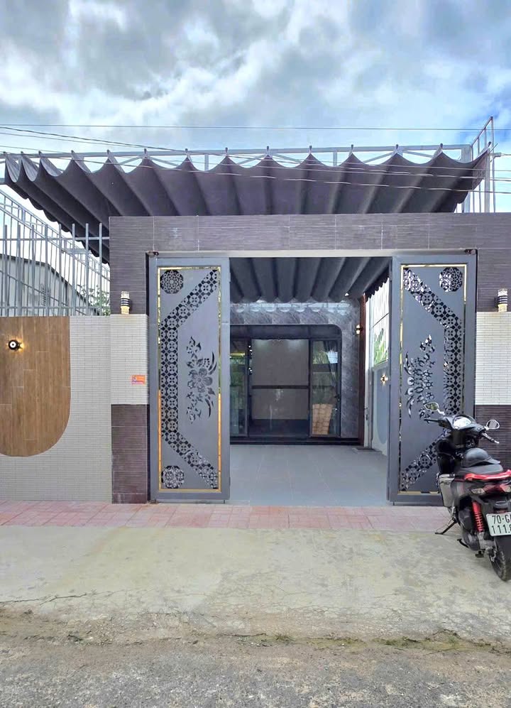 Nhà riêng Ninh Thạnh, Tây Ninh 175m² giá 1.69 tỷ - Giá tốt hiếm có!