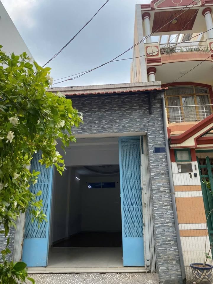 Townhouse Tô Hiến Thành Q10 - 93m² - 18 Triệu/tháng - Xe Tải Vào Nhà