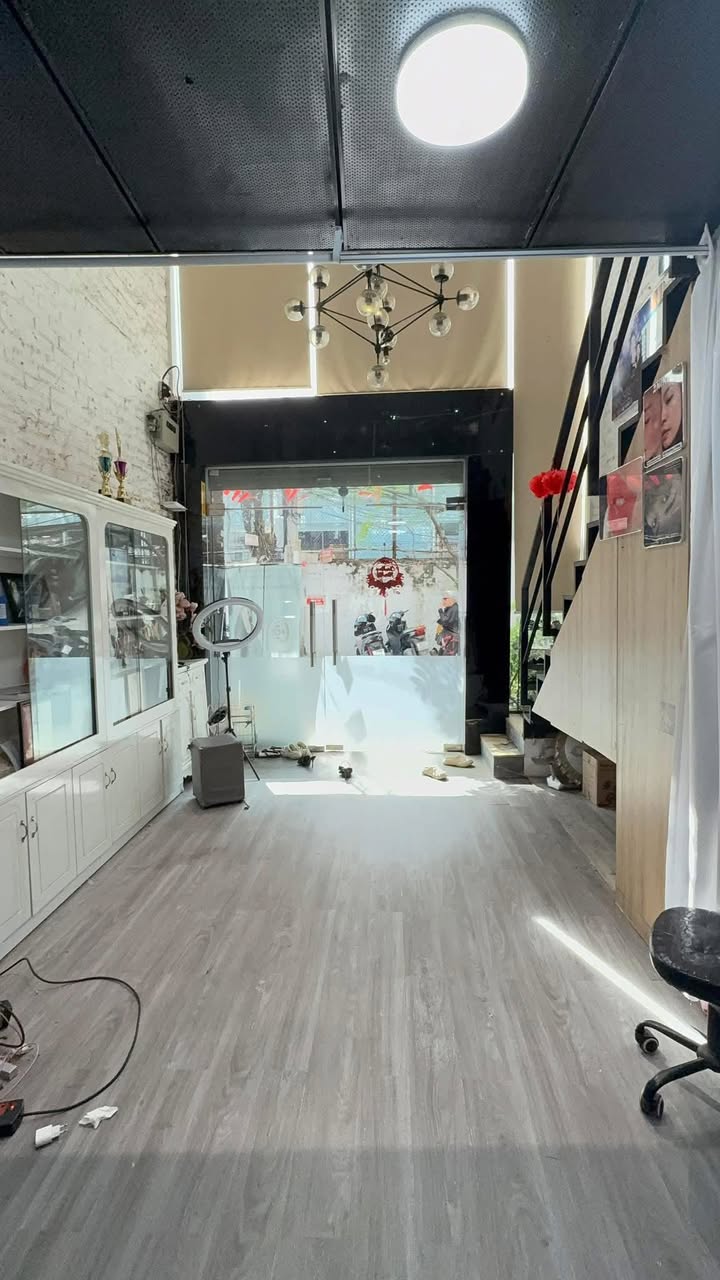 Mặt bằng kinh doanh Láng Hạ 3.9 triệu - Thích hợp KD Nail/Mi!