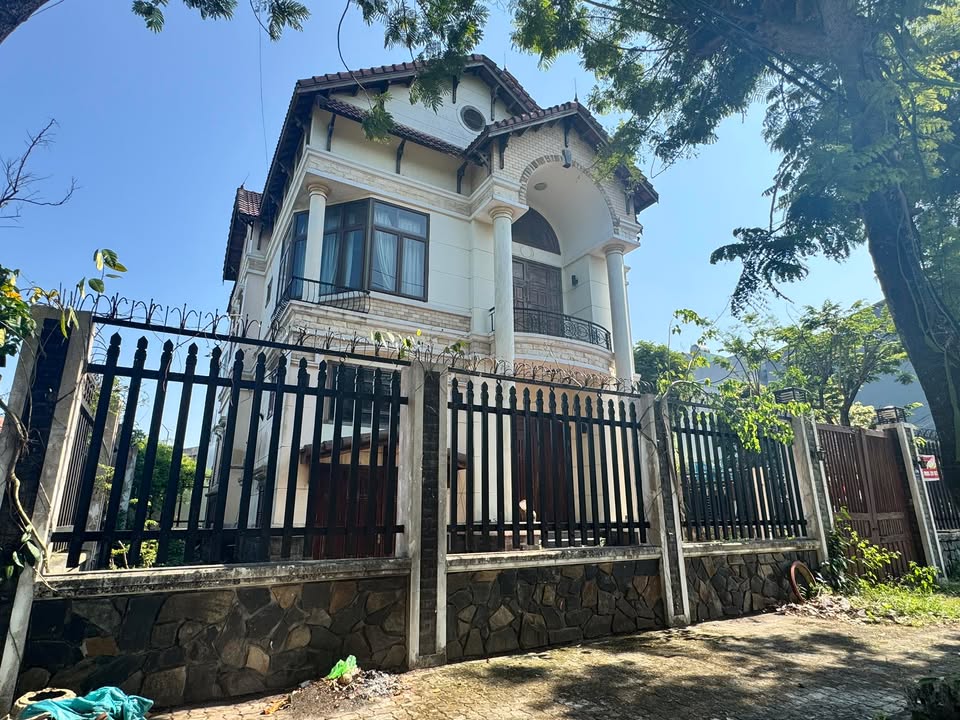 Cho thuê nhà 4PN mặt tiền Phạm Tứ, Cẩm Lệ - Sân vườn rộng, kinh doanh lý tưởng