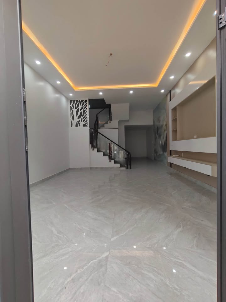 Nhà 2 Mặt Ngõ Trung Lực 56.6m² - Ô Tô Đỗ Cửa, Kinh Doanh Sầm Uất