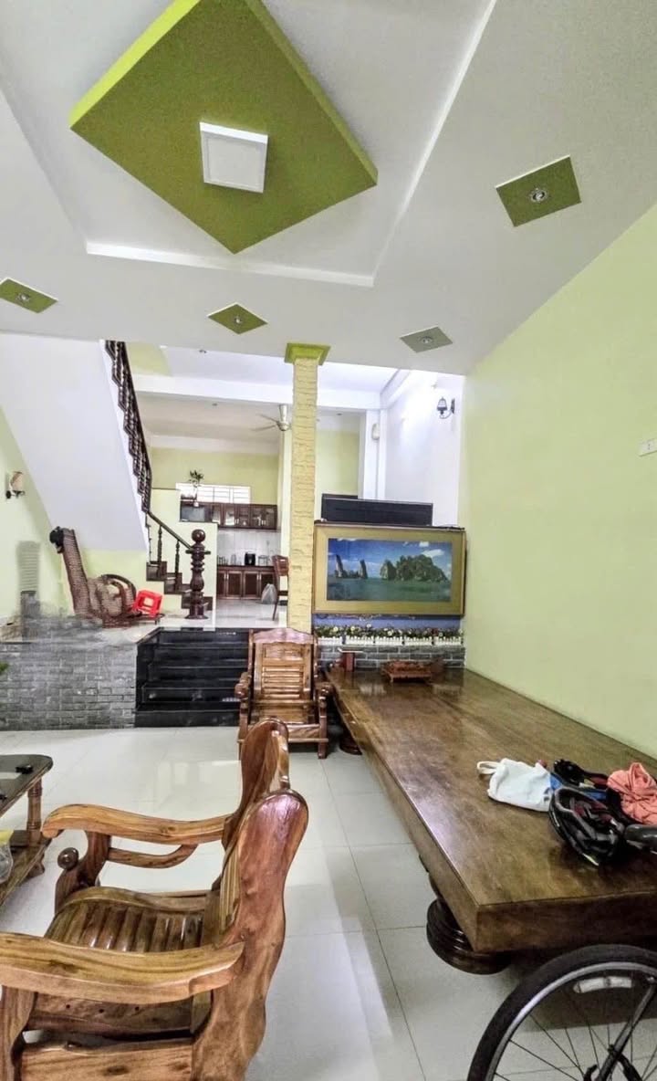 Nhà Mặt Tiền Ca Văn Thịnh, Hải Châu, Đà Nẵng - 76m², 3 Tầng, Sẵn Ở Ngay