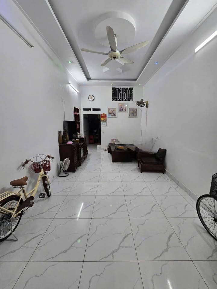 Cho thuê nhà 3 tầng Ngõ Ngã Hải Tân, TP Hải Dương - 5 triệu/tháng