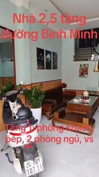 Nhà 100m² Đường Bình Minh, Lào Cai - Giá 2.5 Tỷ, Sẵn Sàng Dọn Vào Ở Ngay