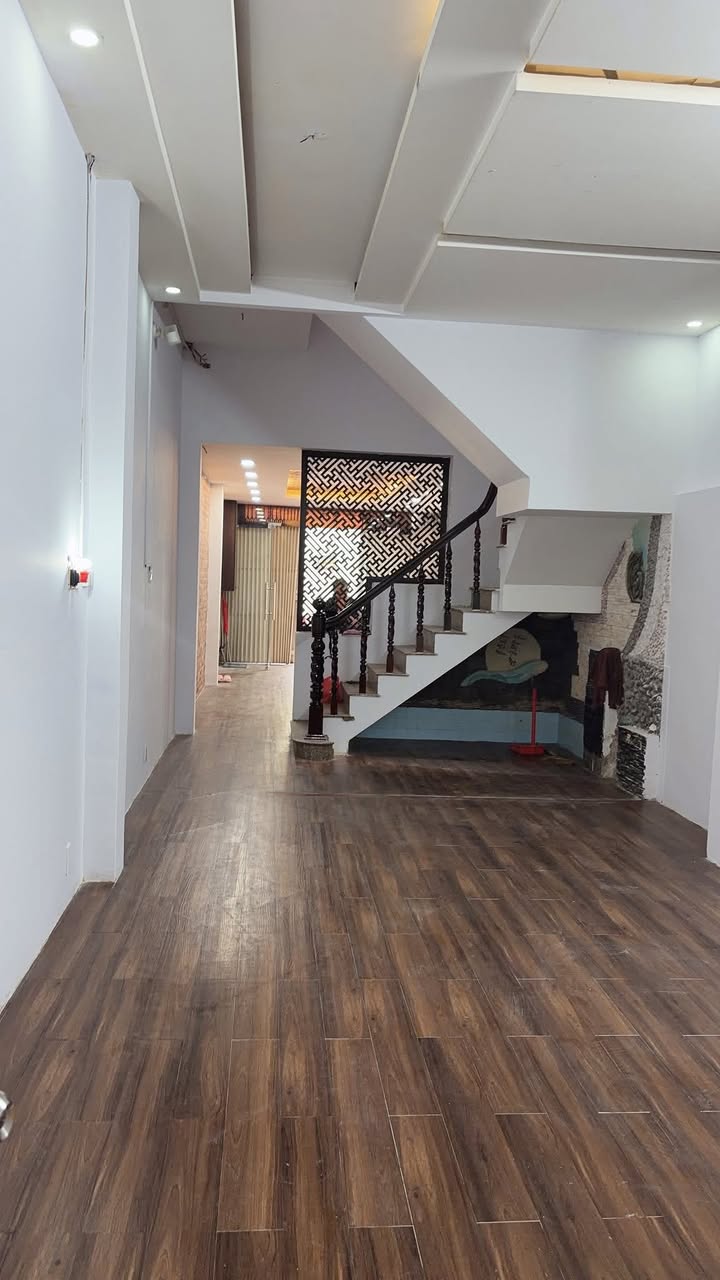 Nhà 3 tầng Phường Quang Vinh, Biên Hòa 12 triệu - Vị trí đẹp kinh doanh!