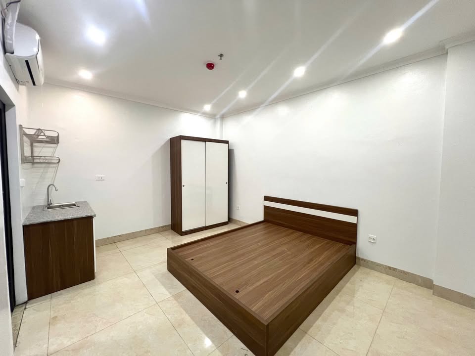 Phòng trọ Ngõ 4 Văn La 25m² chỉ 3.3 triệu – Giờ giấc tự do!