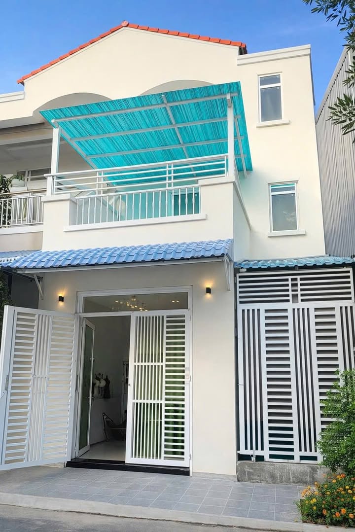 Bán nhà Tây Sông Hậu 60m² giá 2.3 tỷ - Sẵn sàng ở ngay!