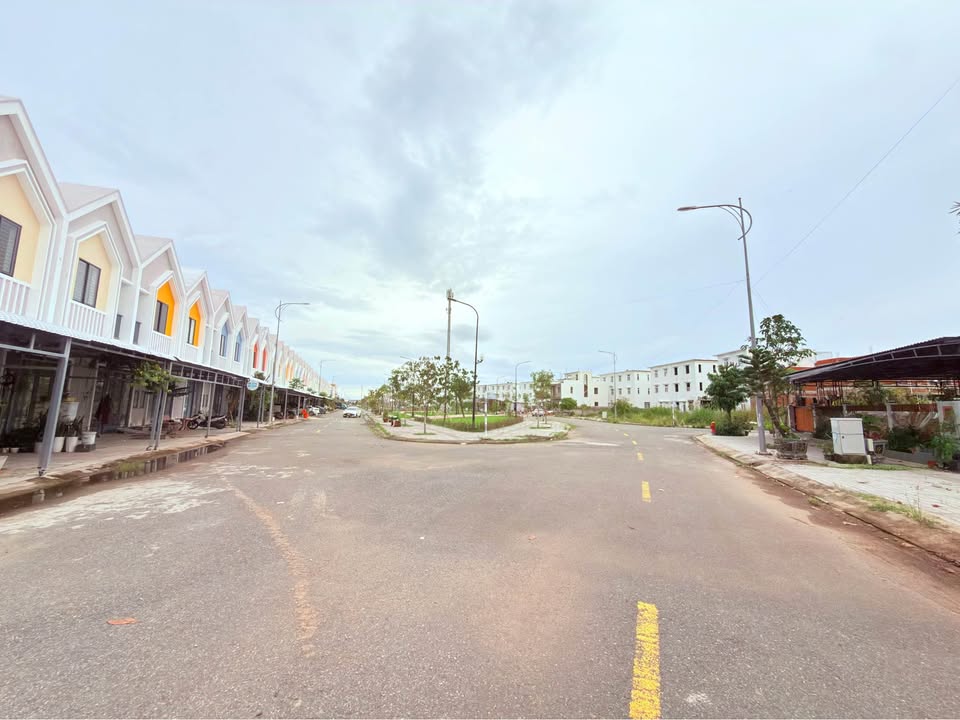 Bán Đất Nền Biệt Thự Lô D16 Khu Đô Thị Tây Bắc Rạch Giá - 195m² Sổ Hồng Riêng