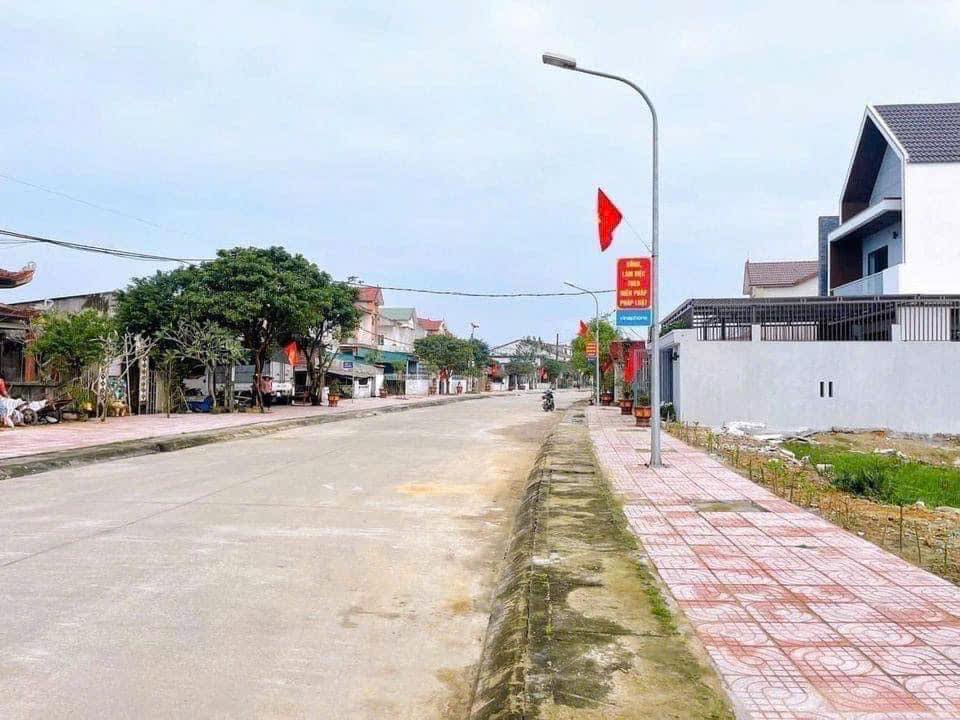 Nhà Mặt Tiền Kinh Doanh Nguyễn Trọng Nhạ, Hà Tĩnh - 202m² - Hướng Tây Bắc