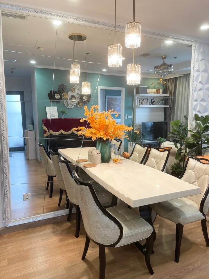 Bán Căn Hộ Times City 75m² 2PN - View Thoáng, Sẵn Nội Thất - Giá 9.x Tỷ