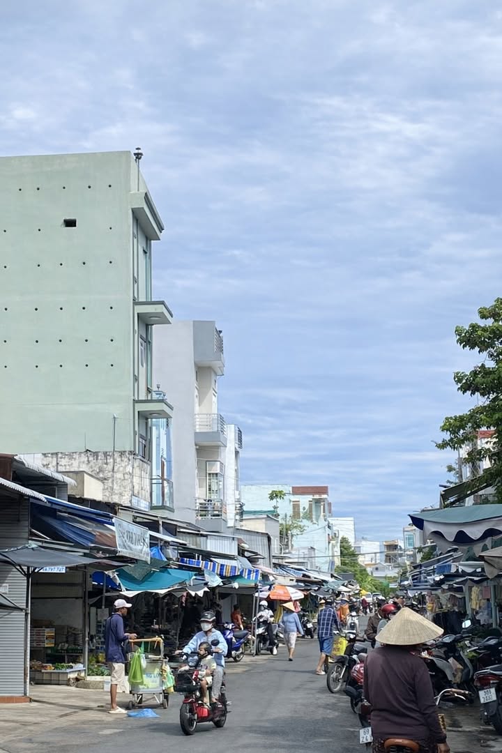 Nhà 2 Mặt Tiền Chợ P8 Cà Mau 140m² - Kinh Doanh Đỉnh Cao