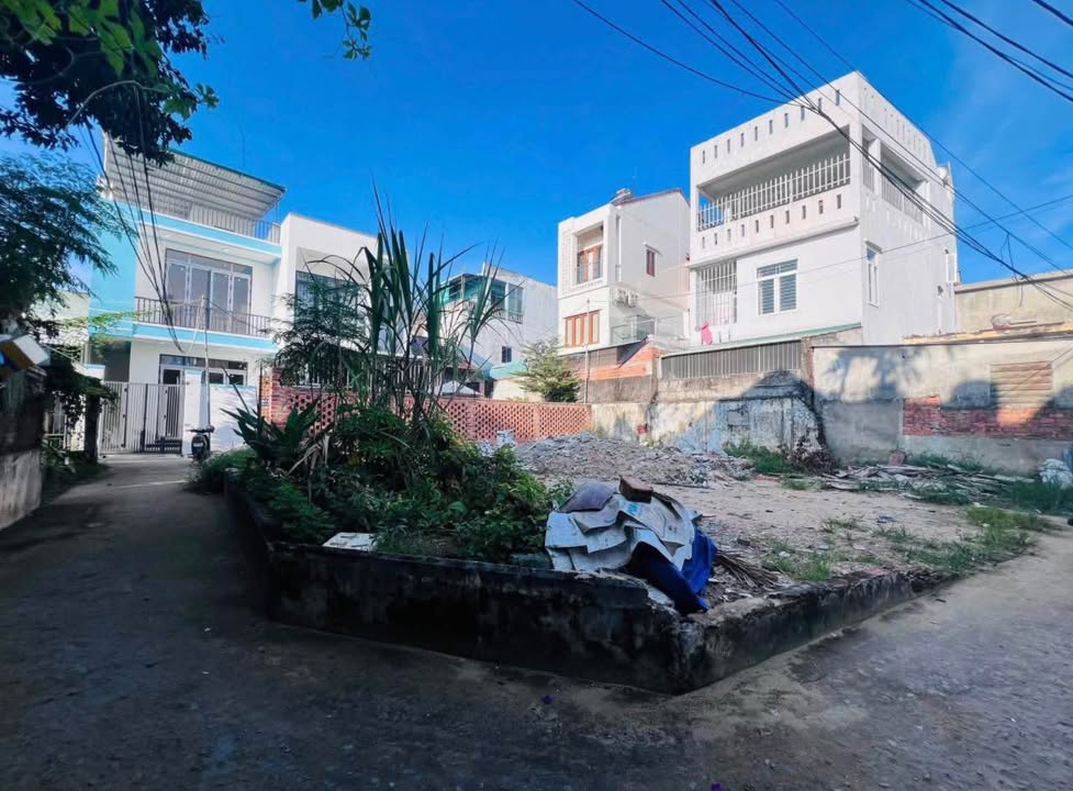 Đất Lô Góc Nguyễn Văn Linh, Quảng Ngãi 65m² - Sổ Hồng Sẵn Sàng