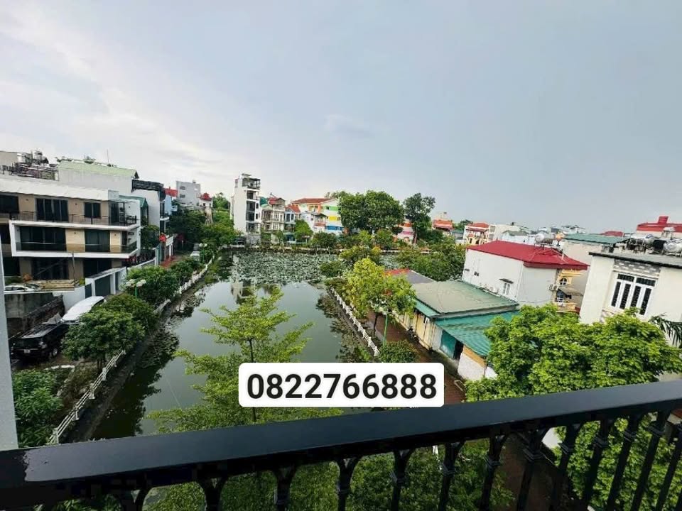 Nhà riêng Long Biên 60m² giá 12 tỷ - Vị trí đẹp, mặt hồ thoáng mát!