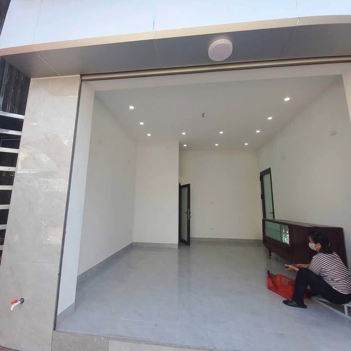 Nhà phố Cẩm Bình, Cẩm Phả 2.5 triệu/tháng - Mặt tiền kinh doanh đắc địa!