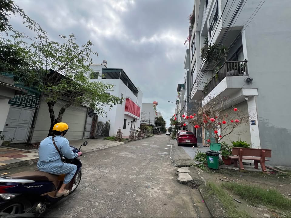 Đất Tái Định Cư Cao Xanh, Hạ Long 63m² - Sổ Đỏ Sẵn Sàng - Giá 3.8 Tỷ